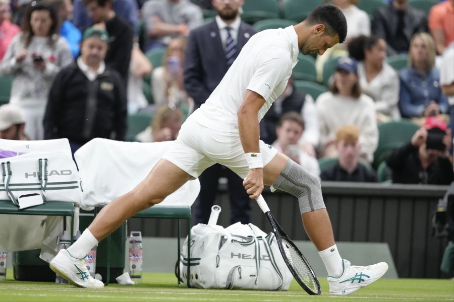 Novak Djokovic Knie Wimbledon