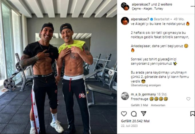 Schon in der Vergangenheit sorgte Mesut Özil mit dem Tattoo für Wirbel. Mesut Özil