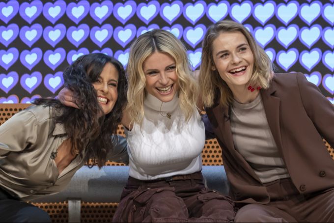 Das Moderationstrio des ESC 2025: Sandra Studer, Michelle Hunziker und Hazel Brugger. Hazel Brugger