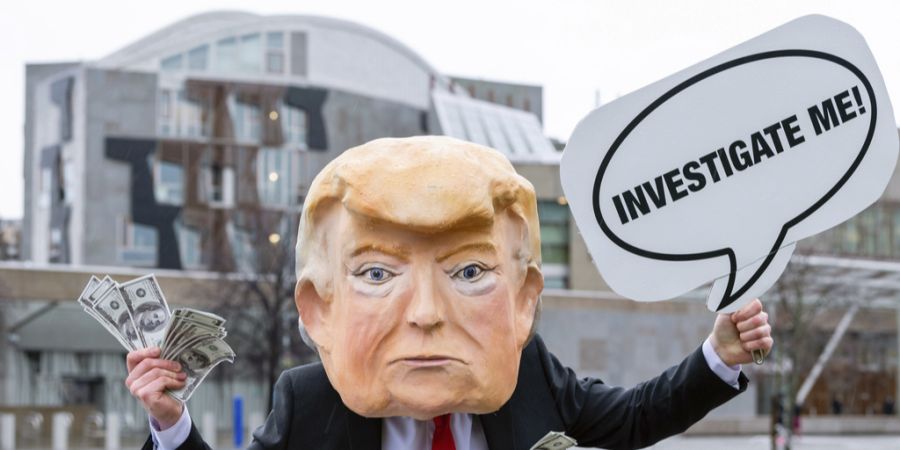 Trump Maske Schottland
