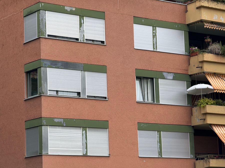 Diese Wohnblöcke in Küsnacht ZH müssen saniert werden – und zwar von Grund auf.