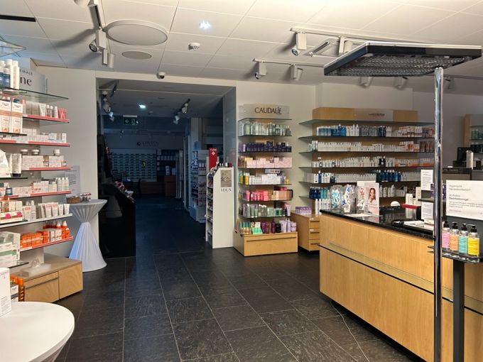 Licht aus – der Stromausfall betraf aber nur in einen Teil der Dr. Andres-Apotheke. Stromausfall