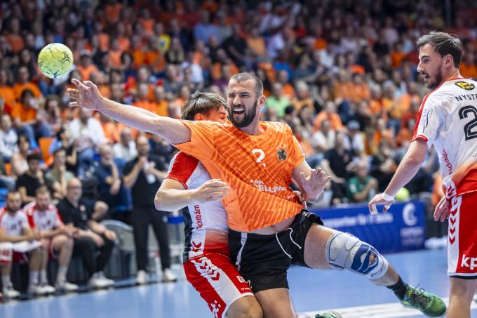 Luca Meister von den Kadetten Schaffhausen im Spiel gegen den BSV Bern. Kadetten Schaffhausen