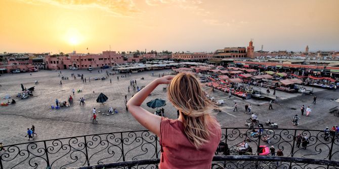 Touristin in Marrakesch