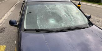 Arbon TG - Fussgängerin (20) bei Kollision mit Auto verletzt