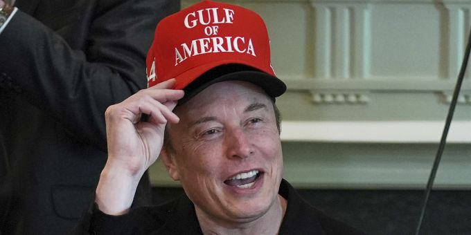 Nimmt Elon Musk bei Tesla bald seinen Hut? Elon Musk