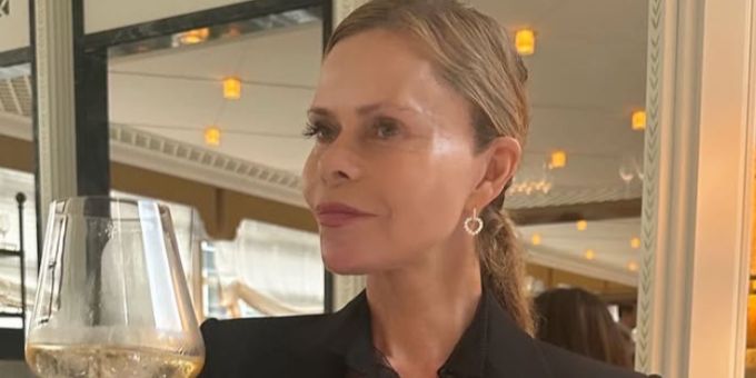 Irina Beller gönnt sich gern mal ein Cüpli. Irina Beller