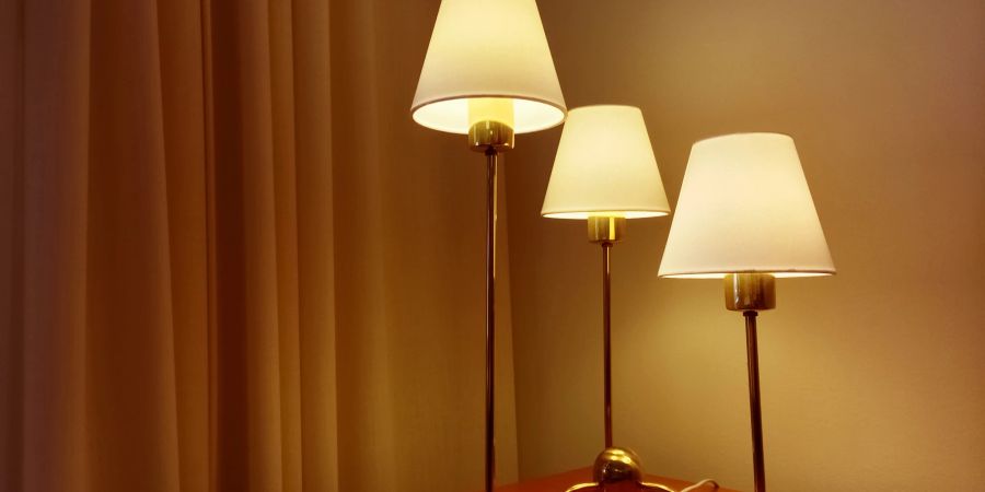 Lampenschirme sollten einmal im Monat gründlich gereinigt werden.