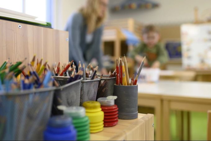 Eine Lehrerin im Kanton Aargau sieht aufgrund eines Krankheitsausfalls ihre finanzielle Situation gefährdet. (Symbolbild) ostern