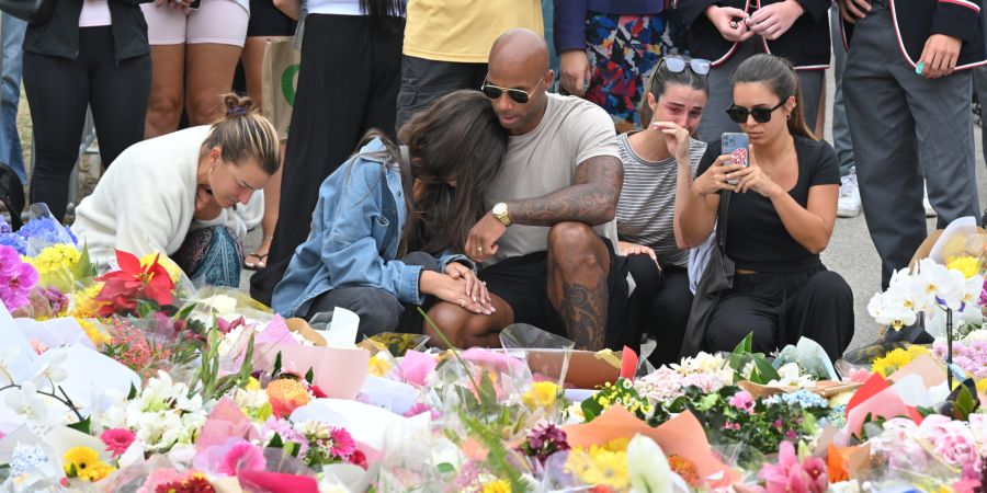 Australia mourns Bondi Beach shooting victims