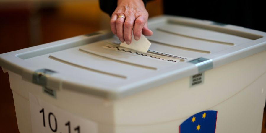 Slowenien Wahlurne Referendum