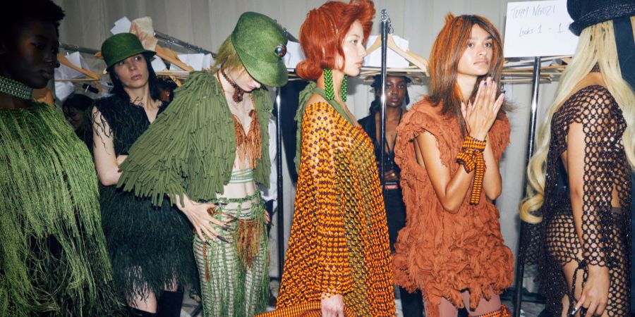 Models Designs Frauen Iamisigo