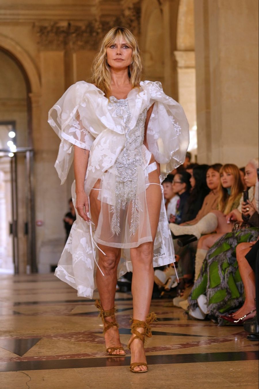 Heidi Klum für Vivienne Westwood auf dem Laufsteg.