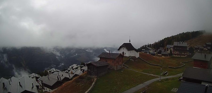 Gleiches Bild im Wallis: Auf der Bettmeralp letzte Woche noch keine Spur von Schnee...