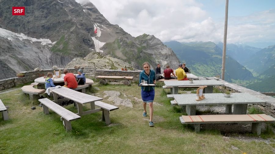 Die Konsumation der Gäste ist eine wichtige Einnahmequelle für die Betreiber der Glecksteinhütte.