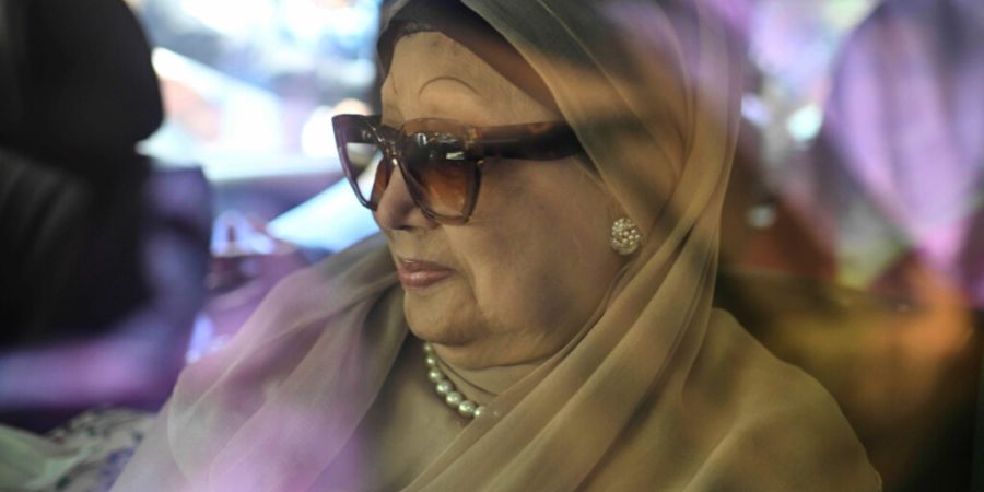 Die frühere Regierungschefin von Bangladesch, Khaleda Zia, ist nach Angaben ihrer Partei im Alter von 80 Jahren gestorben. (Archivbild)