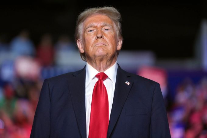 Im Endspurt der US-Wahl versucht Trump besonders, auch Frauen für sich zu gewinnen. Evan Vucci/AP/dpa us wahl