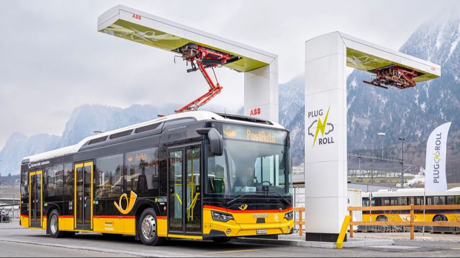 Eine Ladestation für elektrisch fahrende Postautos in Gelterkinden BL.