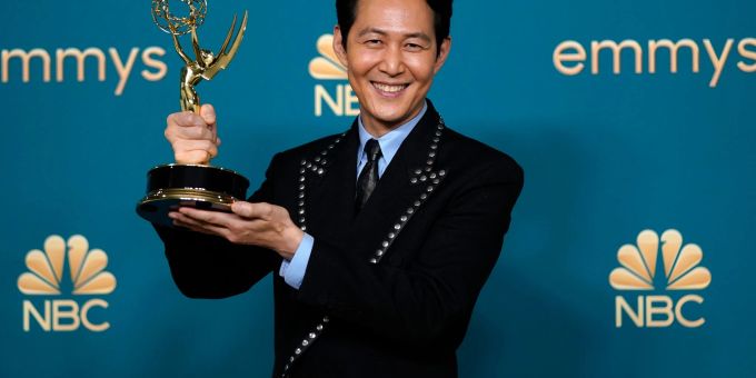 Bei den Primetime Emmys 2022 gewann «Squid Game»-Star Lee Jung-jae den Preis als «Bester Hauptdarsteller». (Archivbild) Bei den Primetime Emmys 2022 gewann «Squid Game»-Star Lee Jung-jae den Preis als «Bester Hauptdarsteller». (Archivbild)