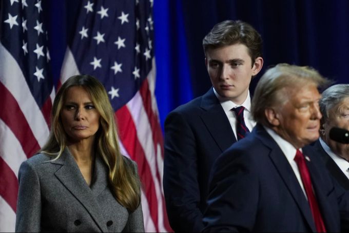 Melania Trump möchte weiterhin genügend Zeit für Sohn Barron einräumen. Melania Trump