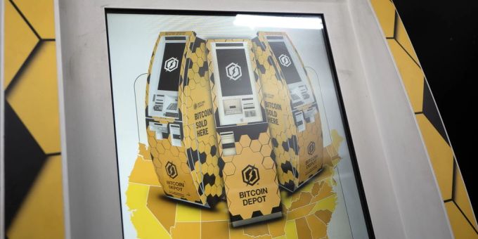 Die Kryptowährung Bitcoin erreicht sein bisheriges Rekordhoch. Bitcoin Automat