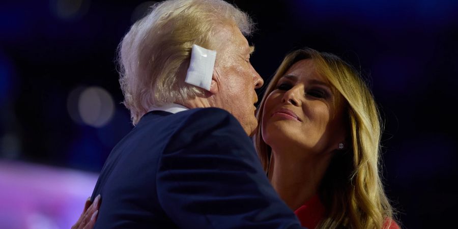 Melania Trump will Gatte Donald offenbar nicht küssen.