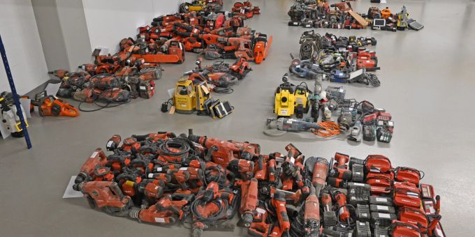 Werkzeuge im Wert von mehreren Hunderttausend Franken wurden sichergestellt. Werkzeuge