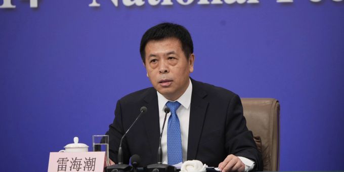 Lei Haichao, Minister der Nationalen Gesundheitskommission, spricht während einer Pressekonferenz zur zweiten Sitzung am Rande des Nationalen Volkskongresses in Peking, China. Lei Haichao