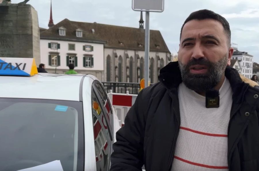 Taxifahrer Erhan C. aus Zürich ist betrogen worden.