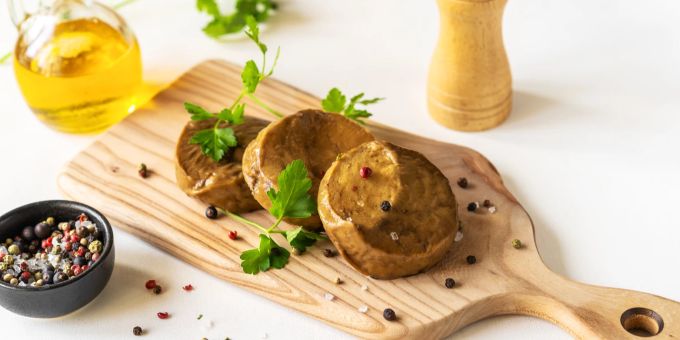 Seitan ist ein pflanzlicher Eiweisslieferant. Seitan