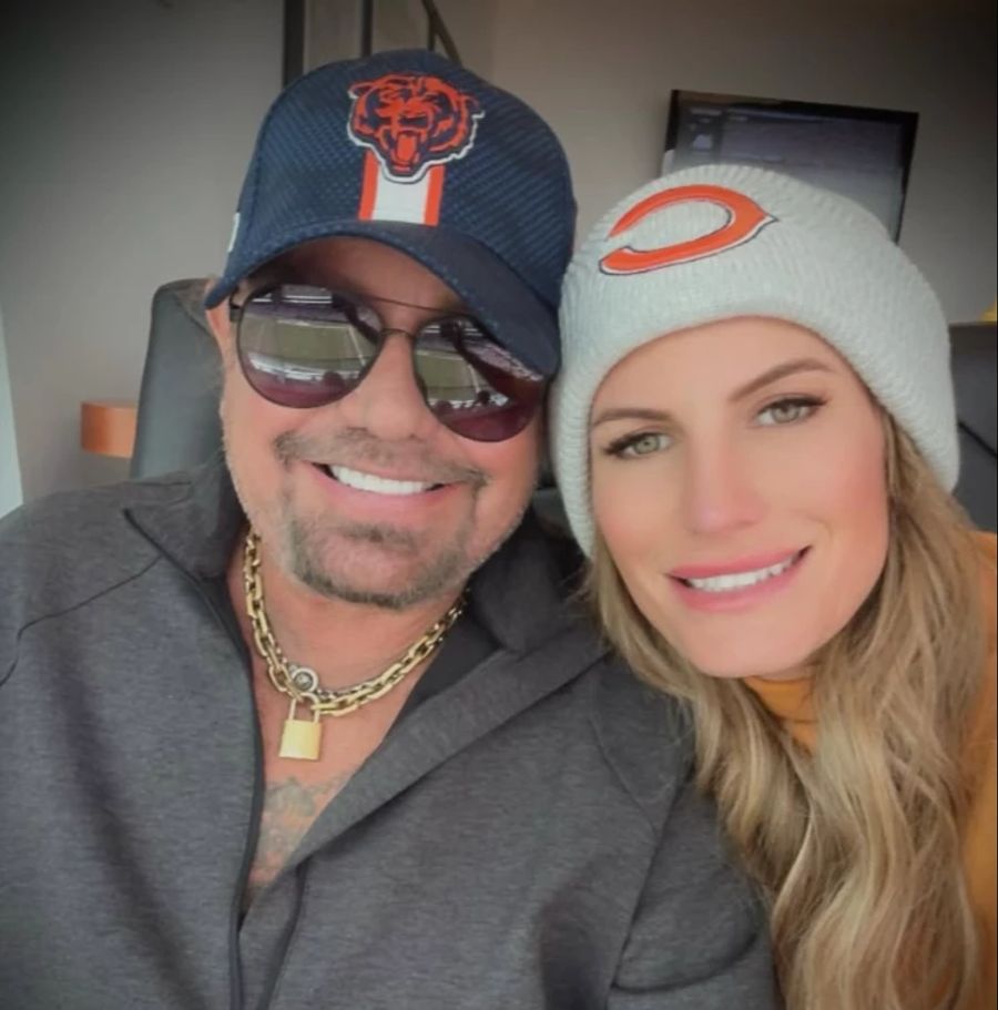 Vince Neil mit seiner Partnerin Rain Andreani. (Archivbild)