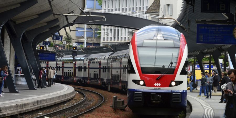 Ein Passagier wollte eine 35-Franken-Busse nicht auf sich sitzen lassen. Er hatte wegen einer Verspätung eine Zone zu wenig gelöst, was einen Preisunterschied von 1.10 Franken ausgema...