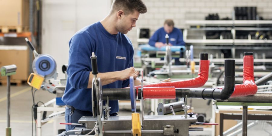 In der Industrie und im Baugewerbe gingen im vierten Quartal 2025 1100 Arbeitsplätze verloren, ein Minus von 0,1 Prozent. Damit setzte sich der Trend des Vorquartals weiter fort. (Arch...
