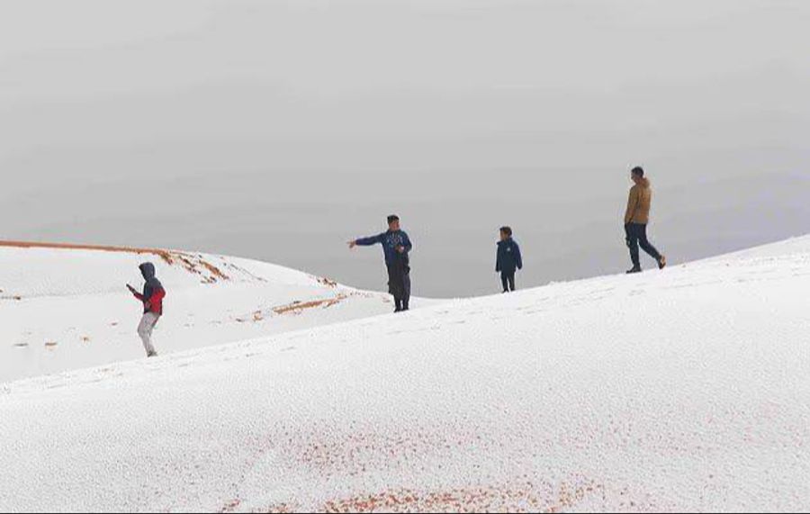 In der algerischen Wüstenregion um Ain Sefra fiel plötzlich Schnee.