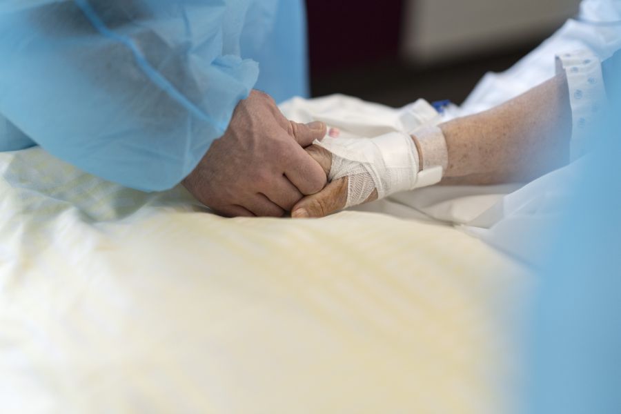 «Damit verbunden ist eine stagnierende Lebenserwartung in den betroffenen Grenzregionen zur Schweiz – während diese im Rest Deutschlands stieg.» (Symbolbild)