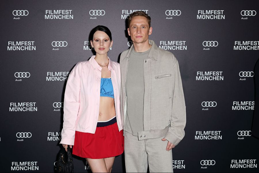 Ruby O. Fee und Matthias Schweighöfer beim Filmfest München. Beide standen bereits mehrfach gemeinsam vor der Kamera, unter anderem für internationale Netflix-Produktionen.