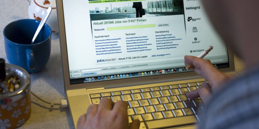Die Schweizer Arbeitgeber sind bei Einstellungen deutlich zurückhaltender geworden. (Archivbild)