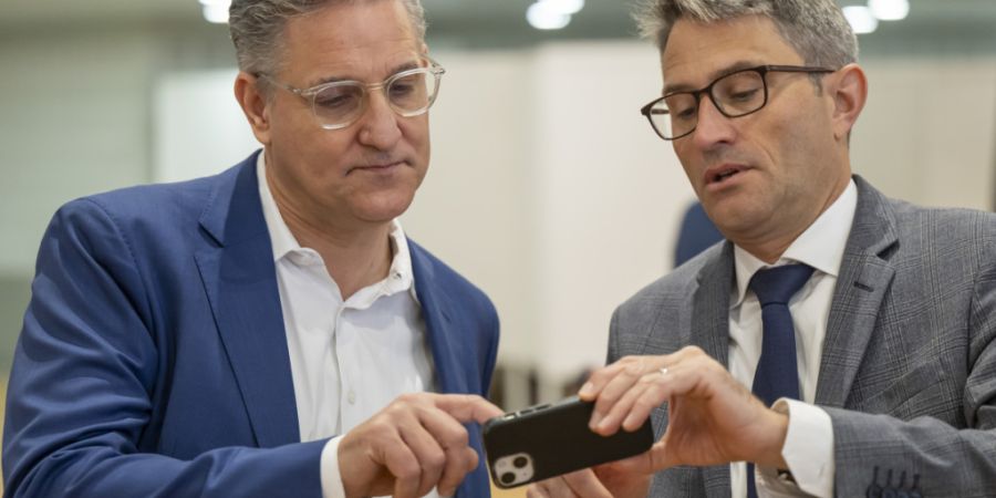 Johannes Barth (links) kandidierte 2023 erfolglos für den Nationalrat. Im Bild ist er neben Mitte-Regierungsrat Lukas Engelberger zu sehen. (Archiv)