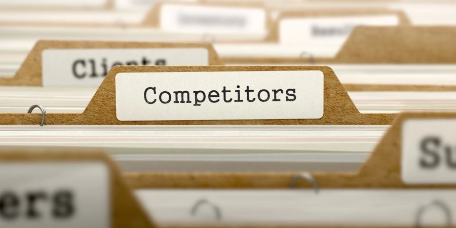 Das Wort "Competitors" auf einer Akte