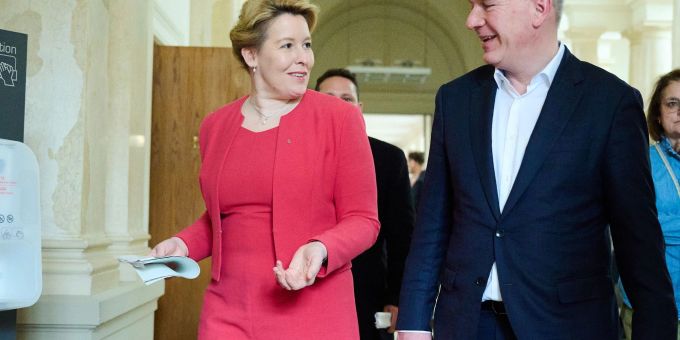 Franziska Giffey (SPD), Regierende Bürgermeisterin von Berlin und CDU-Landeschef Kai Wegner im Berliner Abgeordnetenhaus. Franziska Giffey (SPD), Regierende Bürgermeisterin von Berlin und CDU-Landeschef Kai Wegner im Berliner Abgeordnetenhaus.