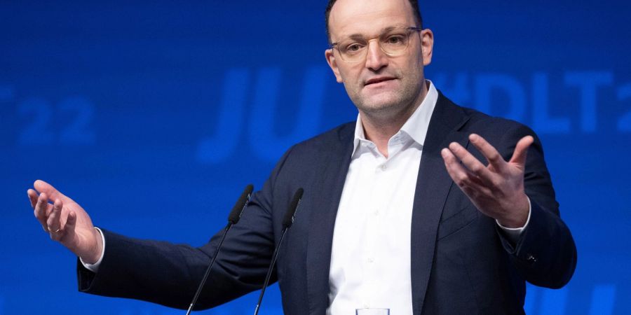 Unionsfraktionsvize Jens Spahn (CDU) möchte die «Rente mit 63» beenden.