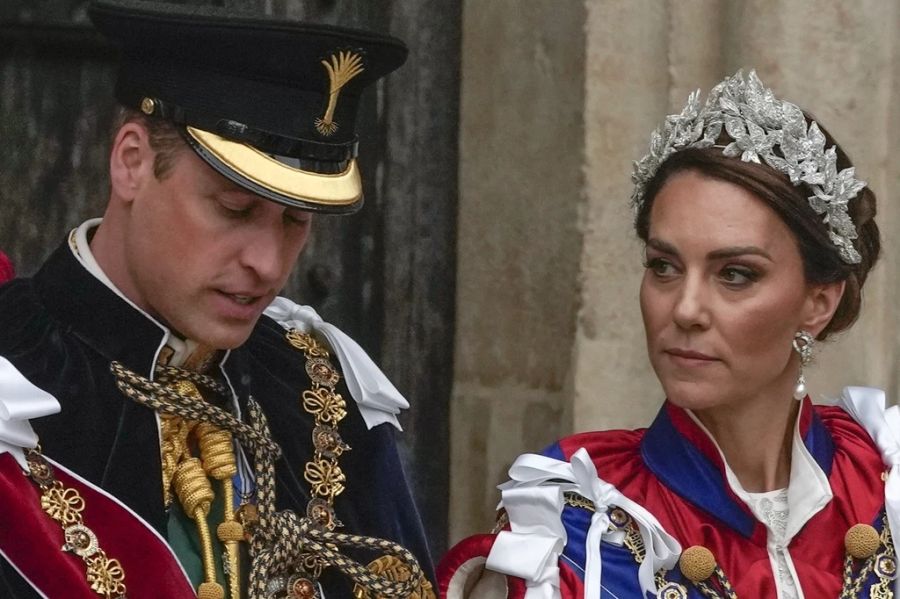 William und Kate bei der Krönungszeremonie in der Westminster Abbey.