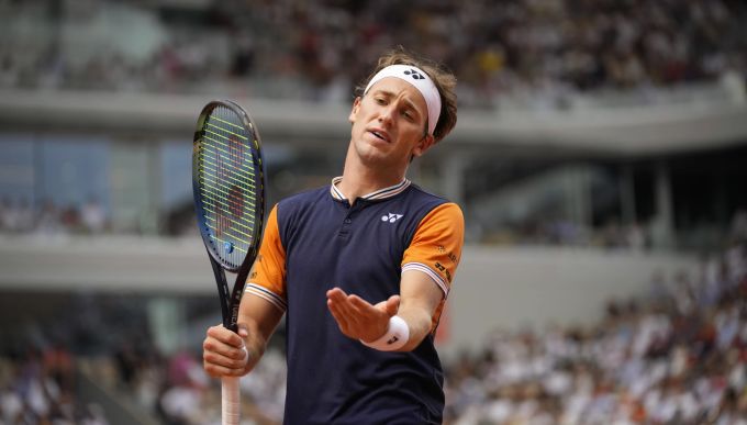 Casper Ruud hadert im Final der French Open. France Tennis French Open