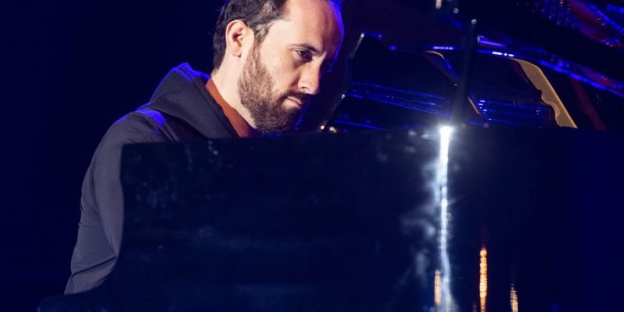 Der Pianist Igor Levit hat die künstlerische Leistung des Klavierfests (18.-21.5.) am Lucerne Festival. Dafür bringt er Ideen ein, die für ein Klassik-Festival eigenwillig sind - ein Miteinander von notierter und improvisierter Musik, von Klassik und Jazz. (Archivbild)