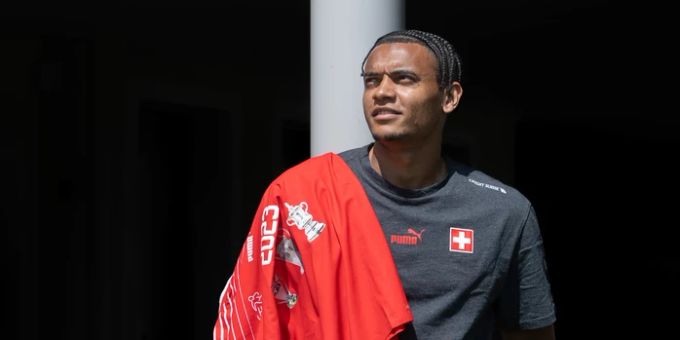 Titel-Abräumer Manuel Akanji ist nach intensiven Tagen mit Manchester City bei der Schweizer Nati angekommen. Manuel Akanji