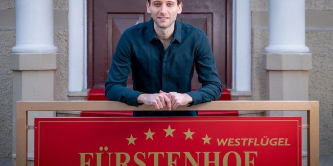 Tim Borys wird ab Juni im Hotel Fürstenhof der ARD-Serie «Sturm der Liebe» zu sehen sein. Tim Borys wird ab Juni im Hotel Fürstenhof der ARD-Serie «Sturm der Liebe» zu sehen sein.