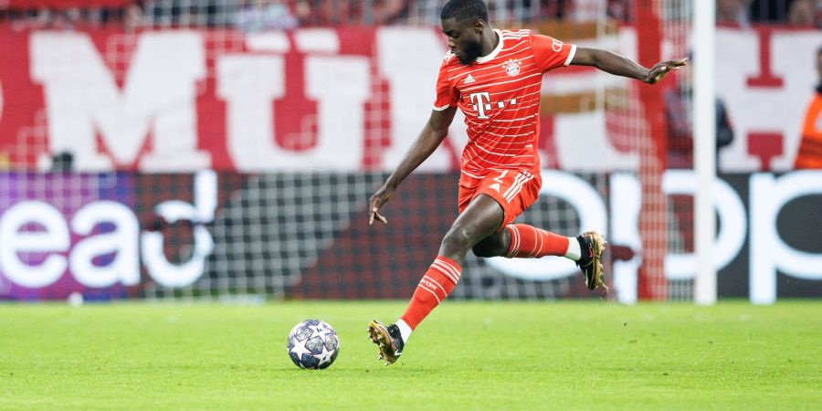 Bayern-Innenverteidiger Dayot Upamecano fällt rund zwei Wochen verletzt aus.