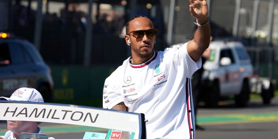 Lewis Hamilton ist zufrieden bei Mercedes.