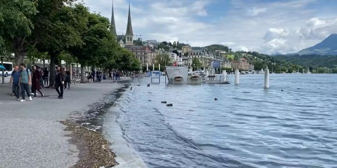 Unwetter Hochwasser Luzern Vierwaldstättersee