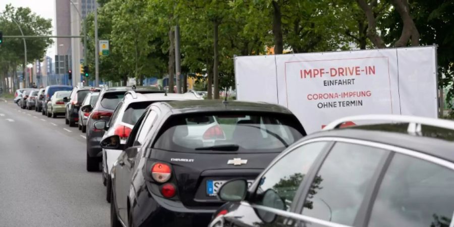 Drive-In-Impfung in Berlin
